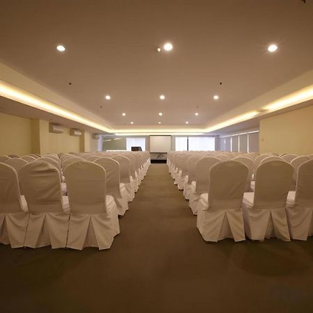 Sequoia Hotel Quezon City Bagian luar foto