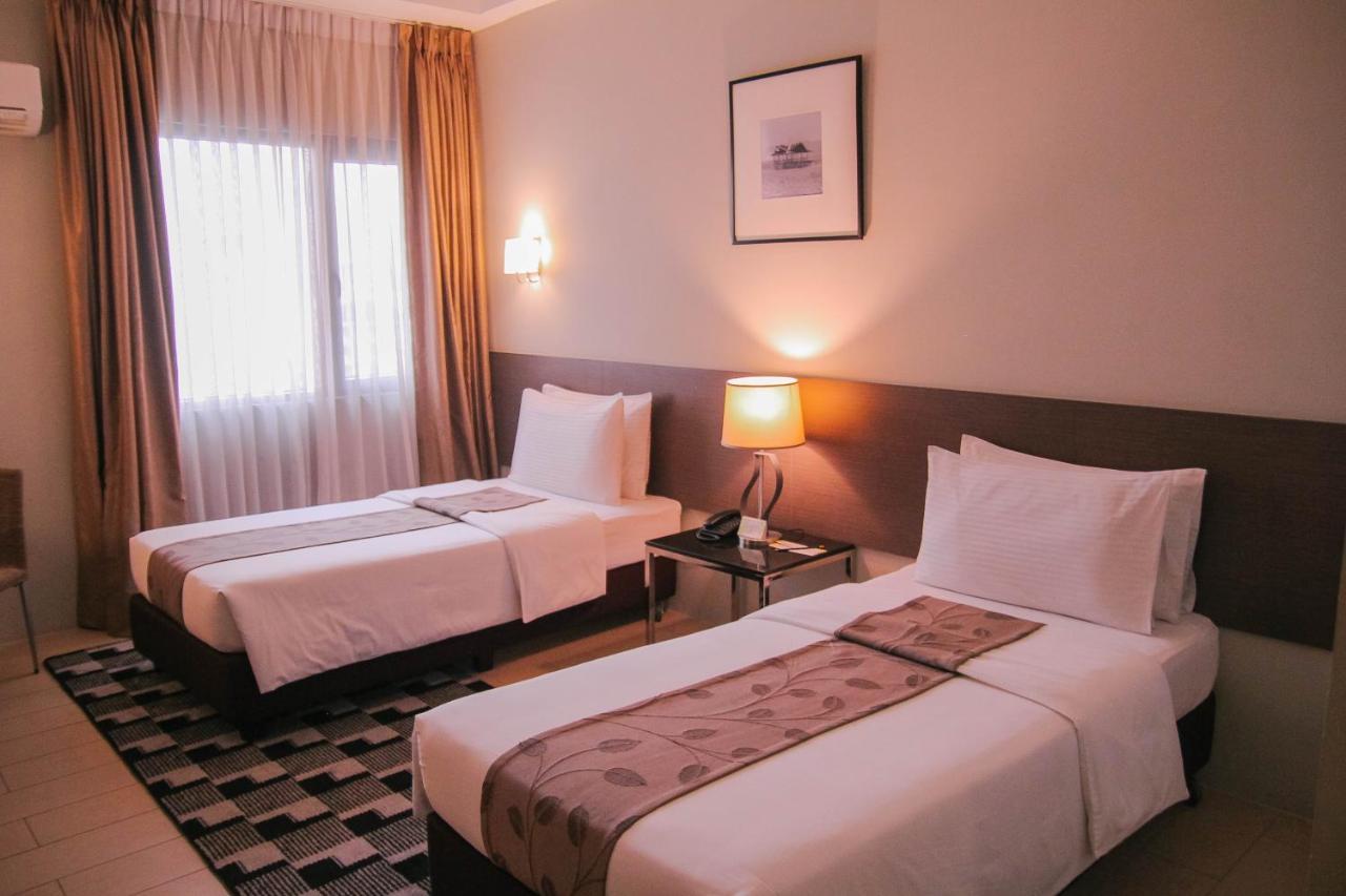 Sequoia Hotel Quezon City Bagian luar foto