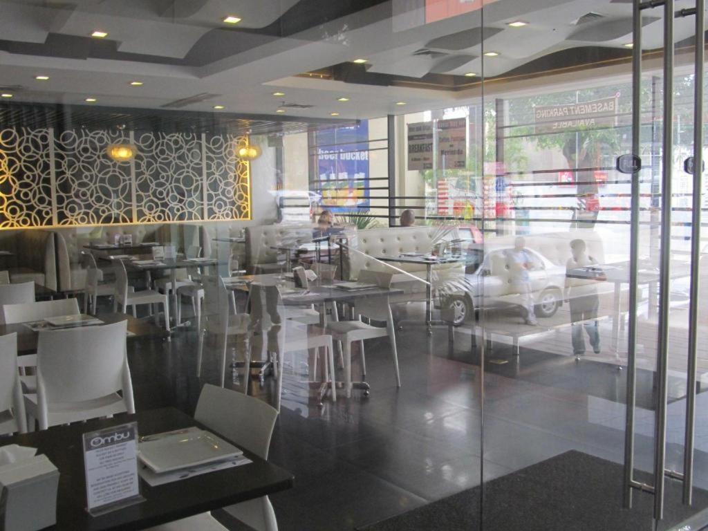 Sequoia Hotel Quezon City Bagian luar foto