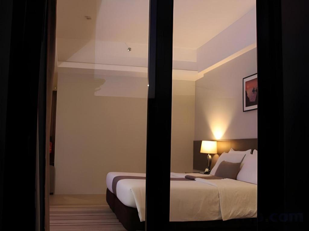 Sequoia Hotel Quezon City Bagian luar foto