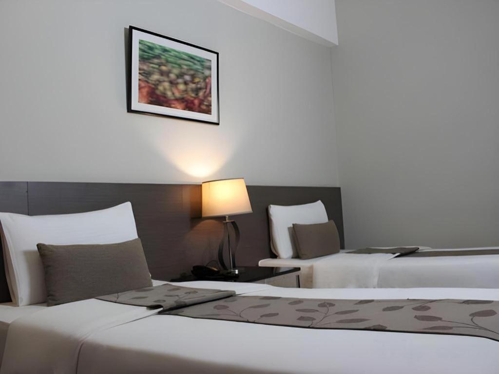 Sequoia Hotel Quezon City Bagian luar foto
