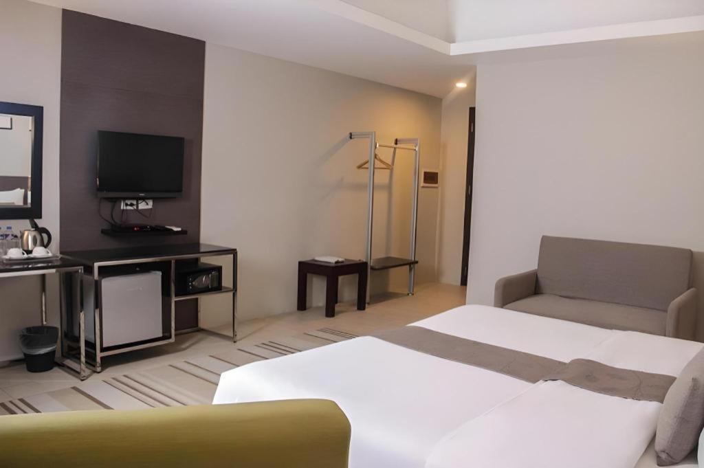 Sequoia Hotel Quezon City Bagian luar foto