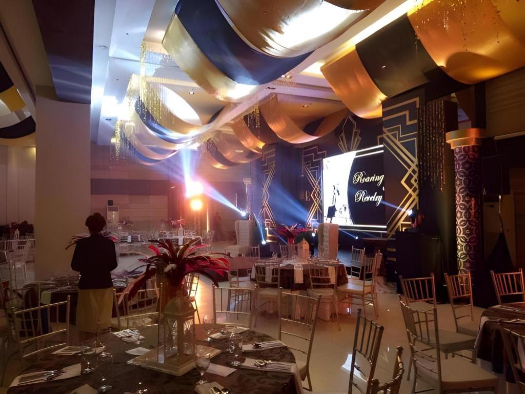 Sequoia Hotel Quezon City Bagian luar foto
