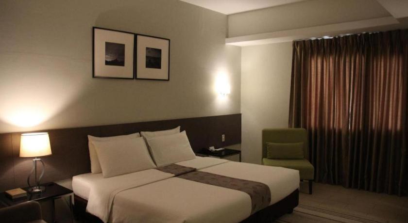 Sequoia Hotel Quezon City Bagian luar foto