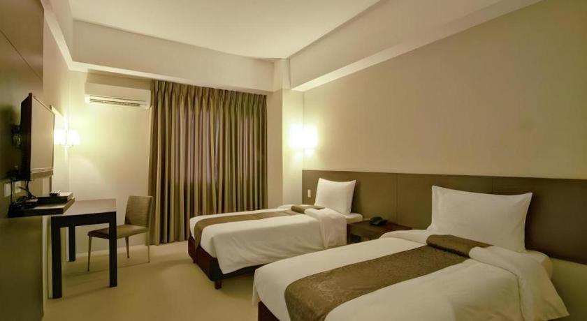 Sequoia Hotel Quezon City Bagian luar foto