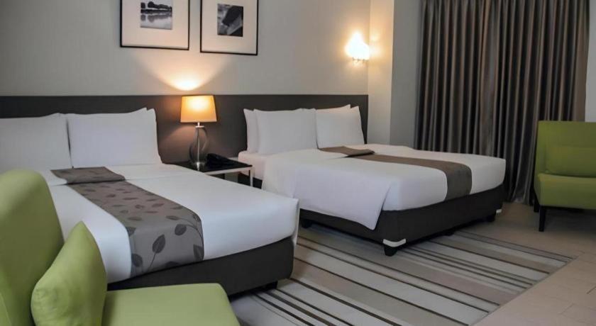 Sequoia Hotel Quezon City Bagian luar foto